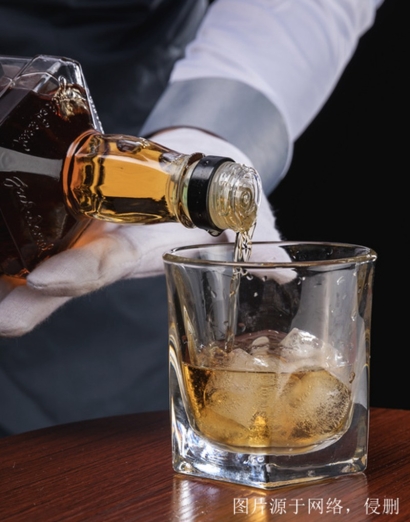 寧波洋酒進口報關流程_俄羅斯伏特加進口報關費用